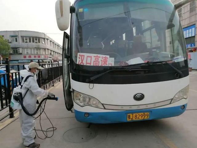 "五一"前夕,武汉省际客运逐步恢复运营.黄跃华 供图